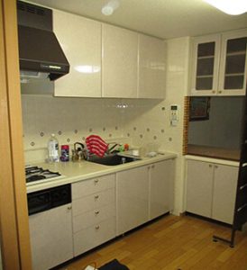 可愛いキッチンからモダンなキッチンに 名古屋の激安リフォーム タナテックス 洗面化粧台やトイレリフォームなど